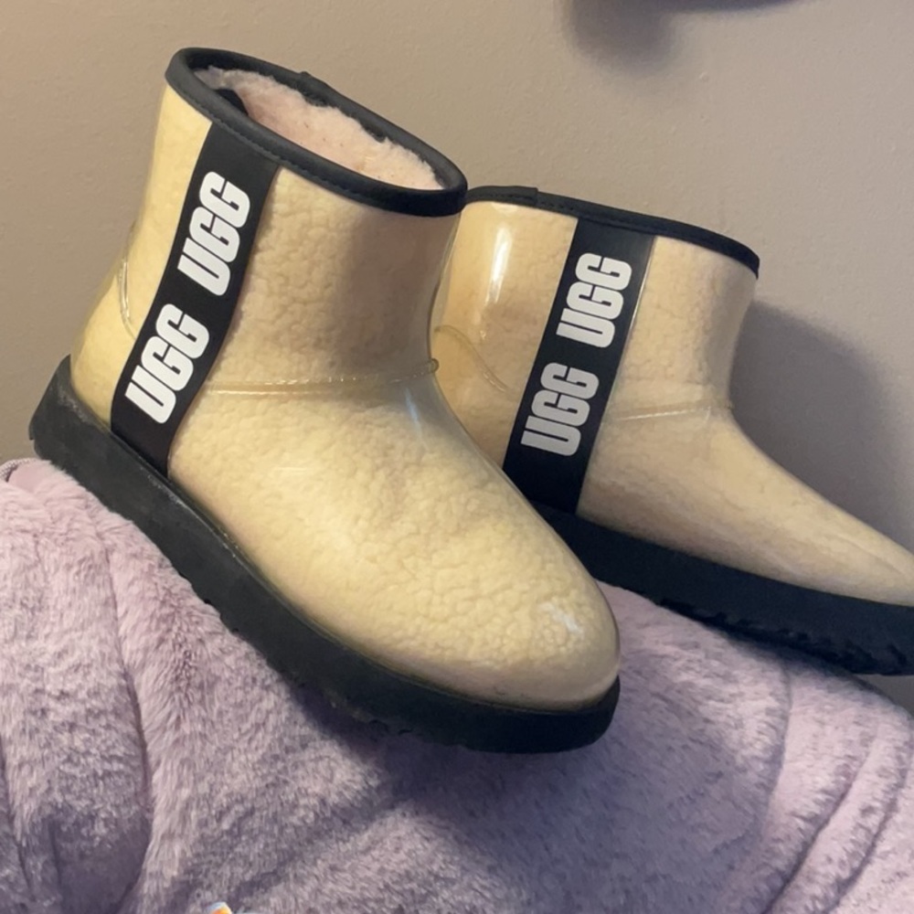 UGG warm, waterproof boots